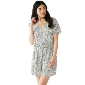 NINE WEST Leaf Print White Black Tropical Short Sleeve Romper Medium